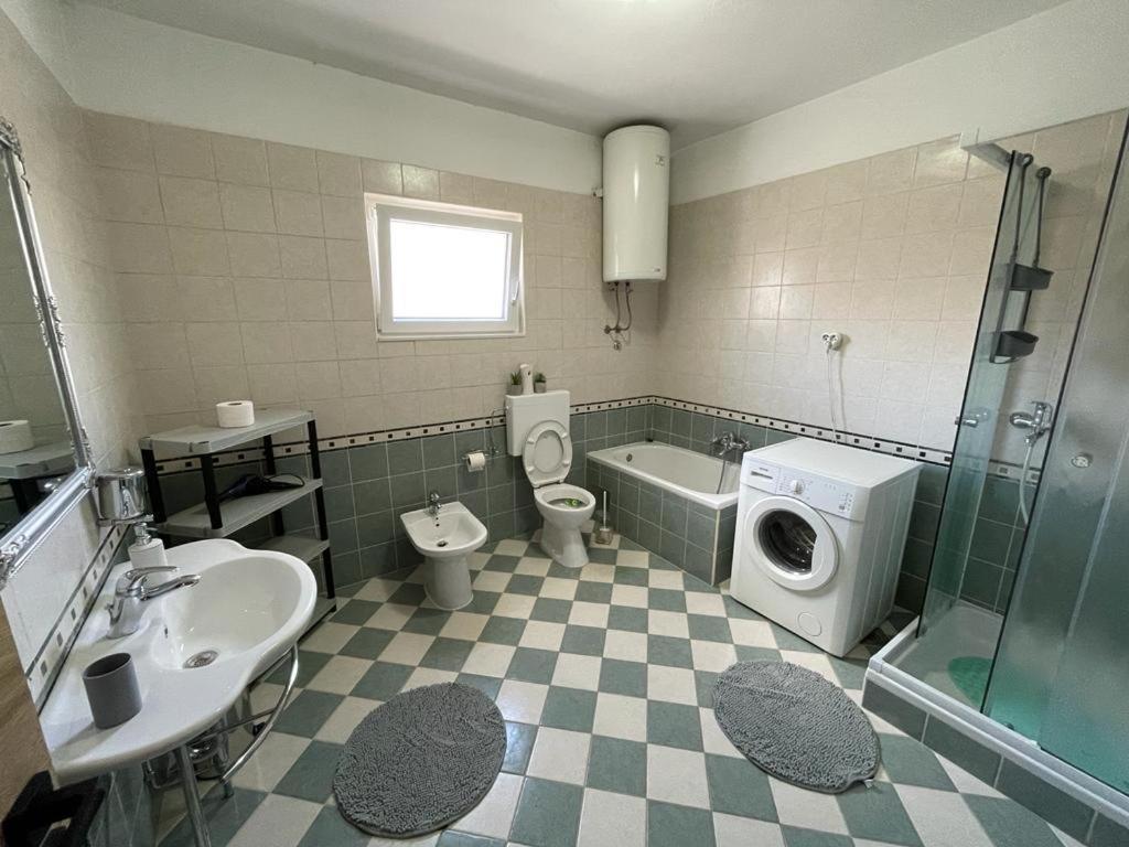 Apartman Kurtov Apartment Pakostane Exterior photo