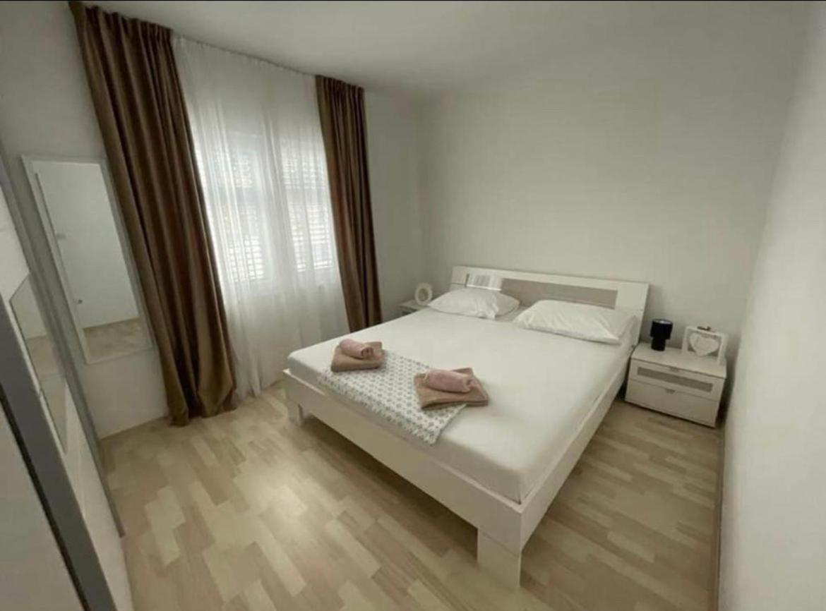 Apartman Kurtov Apartment Pakostane Exterior photo